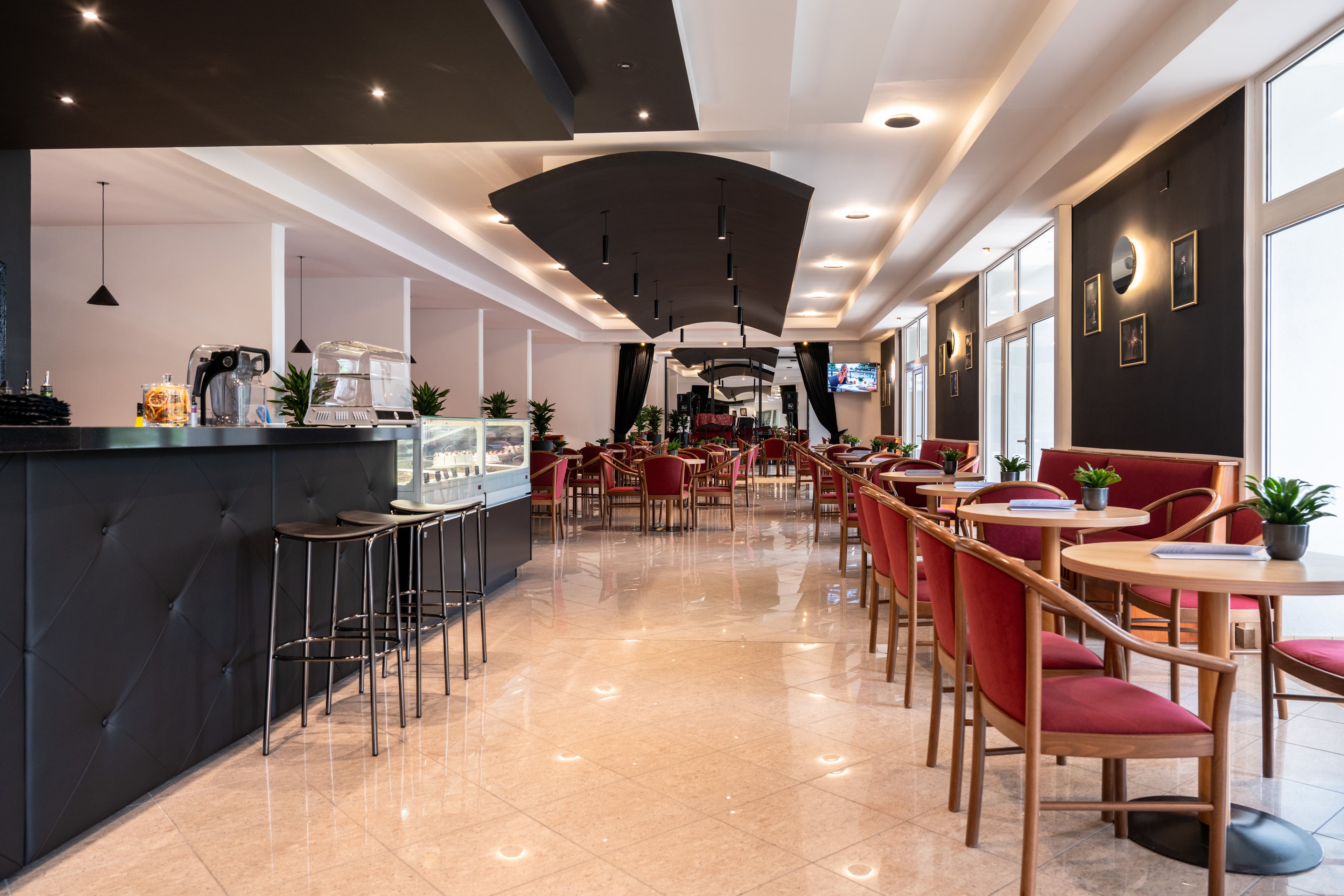 Hedera Club American Bar